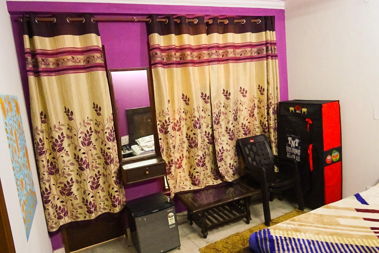 Hotel Venus International Нью-Дели Экстерьер фото